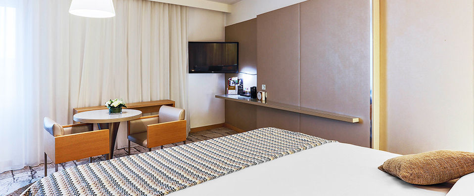 Mercure Paris Vaugirard Porte de Versailles ★★★★ - Last Minute - Amazing views of the Porte de Versailles Exhibition Centre from this exquisite hotel. - Paris, France