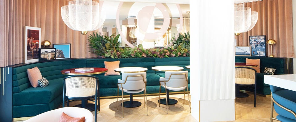 Hotel Parisianer ★★★★ - A super chic city haven with contemporary art deco stylings. - Paris, France