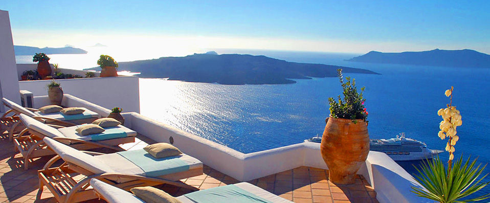 Athina Cliff Side Suites ★★★★ - Par Anne Allio - Vereecke , correspondante de VeryChic - Santorin, Grece