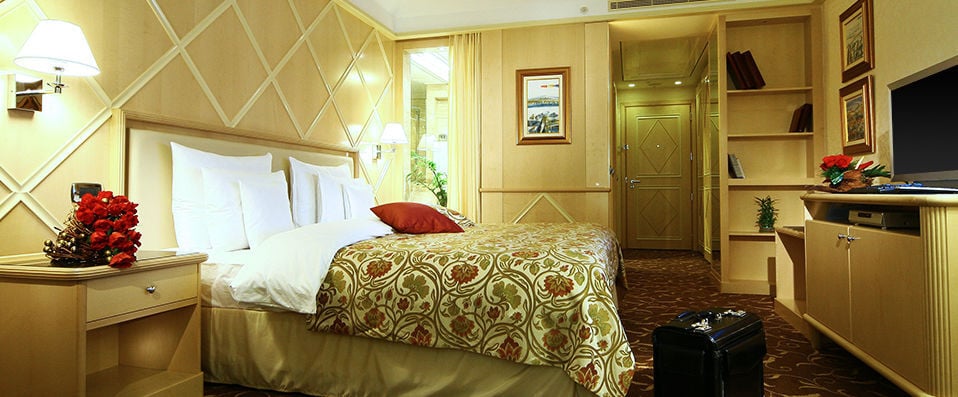 Splendid Conference & Spa Resort ★★★★★ - Unfaltering luxury and comfort on a sandy beach - Montenegro