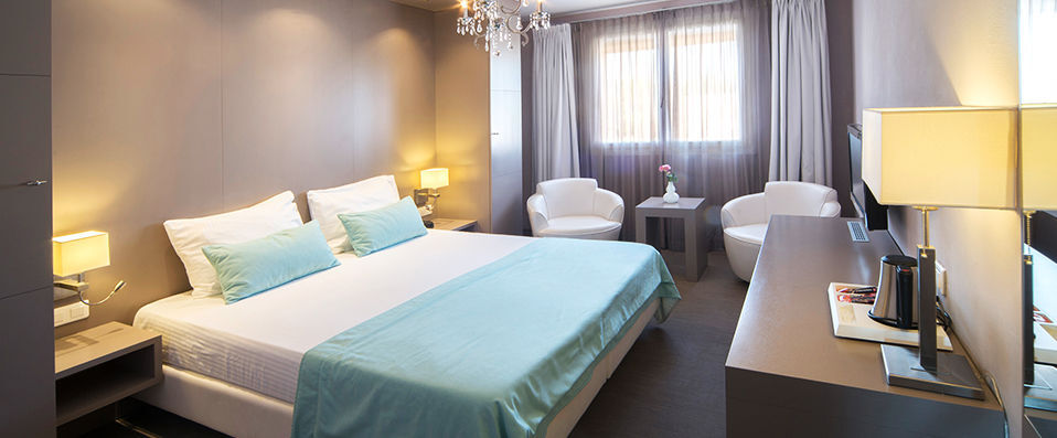 Van der Valk Hotel Le Catalogne ★★★★ - A French paradise under the Riviera sun. - Fréjus, France