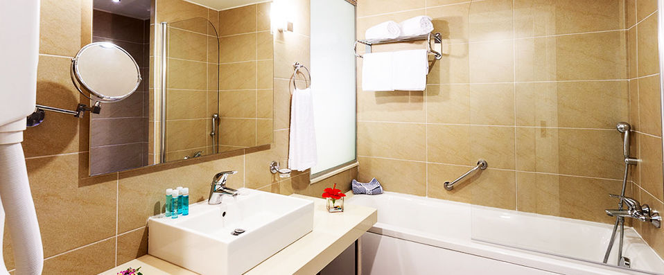 Lindos White Hotel and Suites ★★★★ - <b> Seulement 48h !</b> : À la découverte du soleil de Rhodes, en All Inclusive ! - Rhodes, Grèce