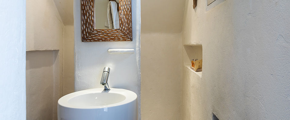 L'Auberge Cavalière du Pont des Bannes ★★★★ - Insolite ! Dormez dans d’authentiques Cabanes de Gardians. - Provence, France