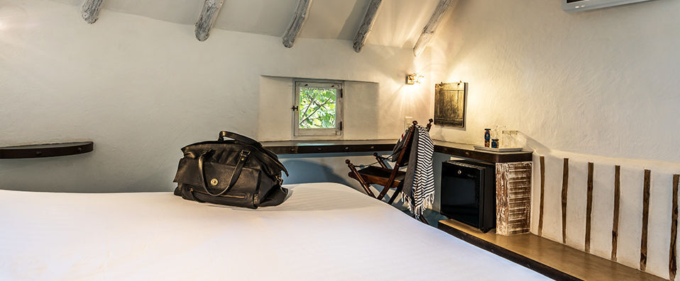 L'Auberge Cavalière du Pont des Bannes ★★★★ - Insolite ! Dormez dans d’authentiques Cabanes de Gardians. - Provence, France