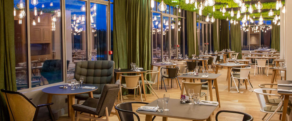Mercure Chantilly Resort ★★★★ - Savour every moment at this contemporary chateau. - Chantilly, France
