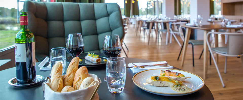Mercure Chantilly Resort ★★★★ - Savour every moment at this contemporary chateau. - Chantilly, France