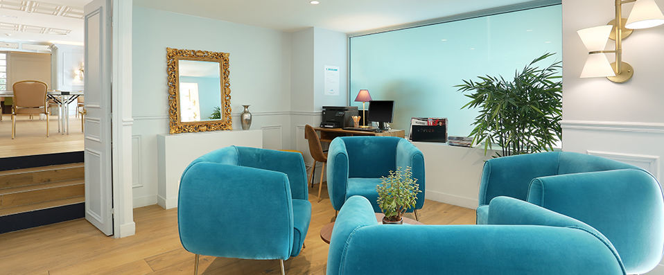 Hôtel Le Cheval Blanc ★★★★ - Charming renovated hotel in the countryside outside Paris - Marne-la-Vallée, France