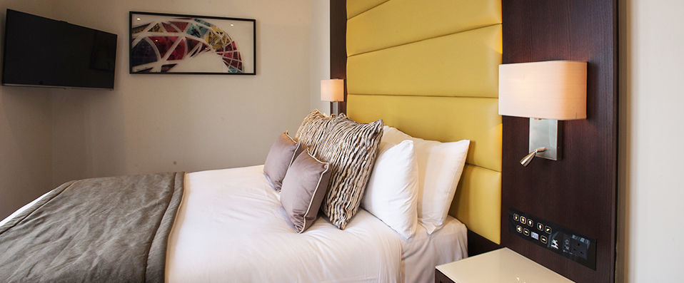 St George's Hotel – Wembley ★★★★ & Thames River Cruise - A wonderful getaway in London’s Wembley area - London, United Kingdom