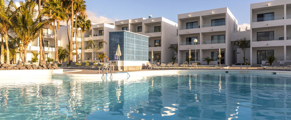 Oasis Lanz Beach Mate ★★★★ - Volcanic vistas on an idyllic island. - Lanzarote, Spain