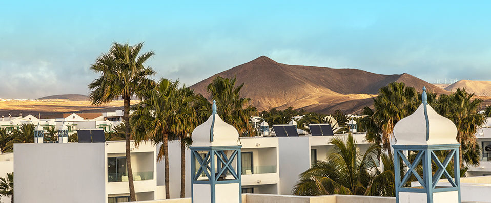 Oasis Lanz Beach Mate ★★★★ - Volcanic vistas on an idyllic island. - Lanzarote, Spain