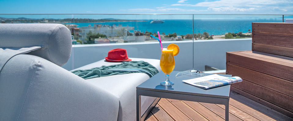 Glyfada Riviera Hotel ★★★★★ - Recently renovated five-star Grecian resort. - Glyfada, Greece