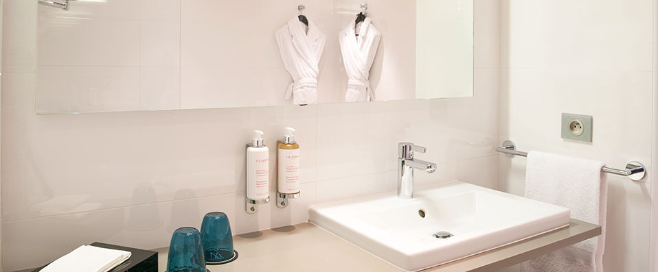 Hotel Croisette Beach Cannes - MGallery ★★★★ - Last Minute - Luxurious and central address in glamorous Cannes. - Cannes, France