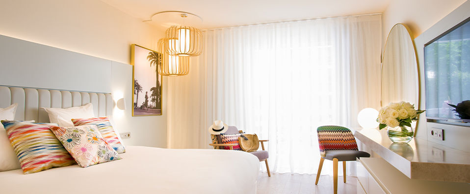 Hotel Croisette Beach Cannes - MGallery ★★★★ - Last Minute - Luxurious and central address in glamorous Cannes. - Cannes, France