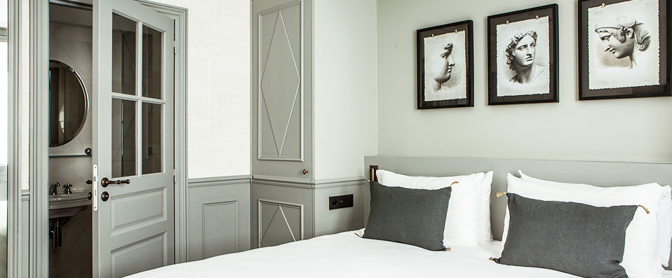 Hôtel Charles V ★★★★ - Sumptuous Swedish rococo style in perfect Parisian location - Paris, France