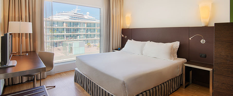 NH Savona Darsena ★★★★ - A contemporary retreat in a medieval city. - Savona, Italy