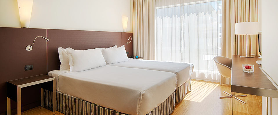 NH Savona Darsena ★★★★ - A contemporary retreat in a medieval city. - Savona, Italy