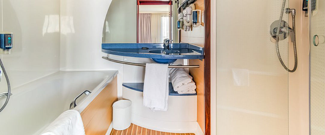 Novotel Suites Marseille Centre Euromed ★★★★ - Last Minute - Stunning suite in the heart of Marseille. - Marseille, France