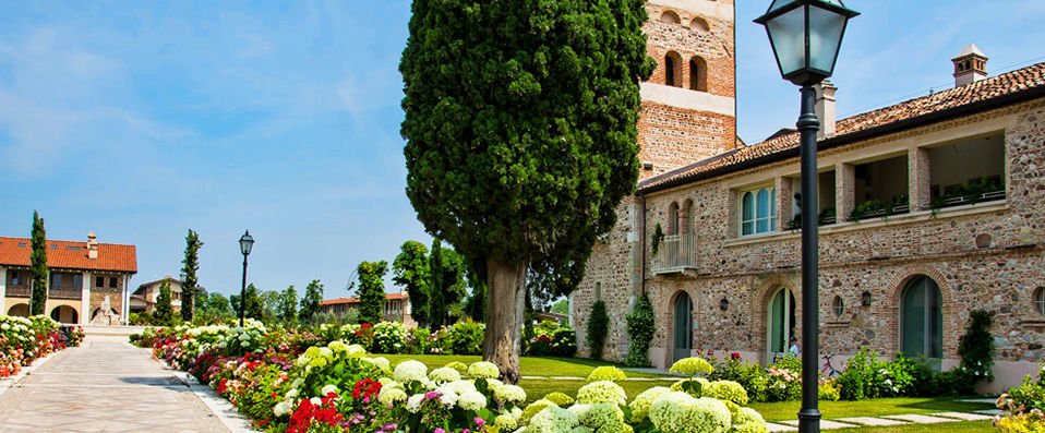 Garda Hotel San Vigilio Golf ★★★★ - Beautiful nature twinned with fantastic golf and spa in Lake Garda. - Lake Garda, Italy