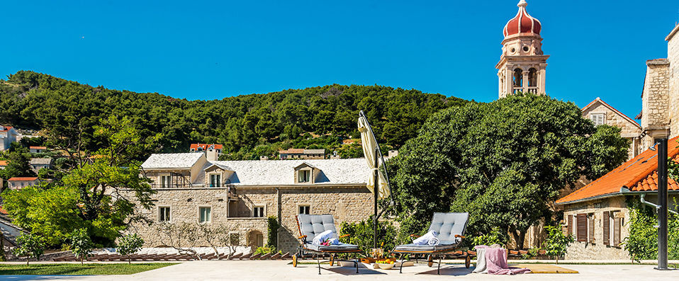 Puteus Palace Heritage Hotel ★★★★★ - Luxurious palatial stay in a captivating Croatian setting. Upgraded included! - Brac Island, Croatia