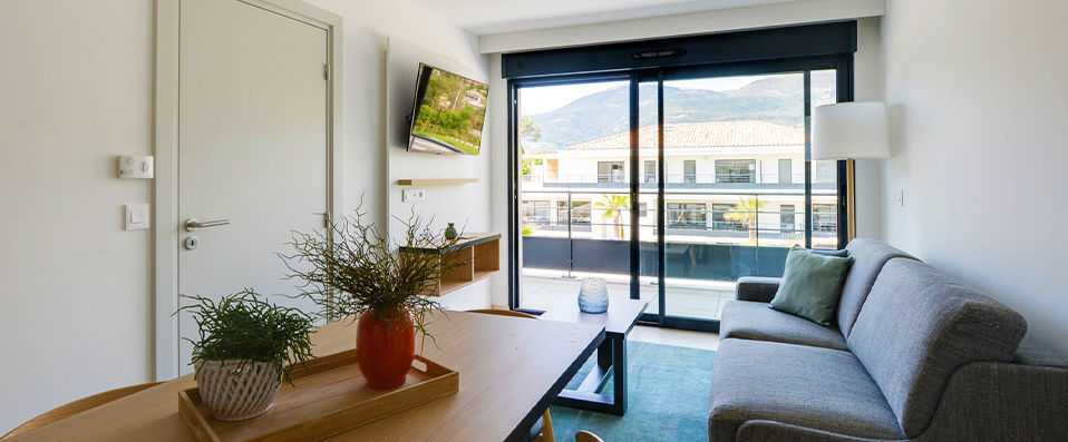 Résidence Holiday Suites Vence - Les Jardins d'Azur - Escapade familiale dans l’arrière-pays niçois. - Vence, France