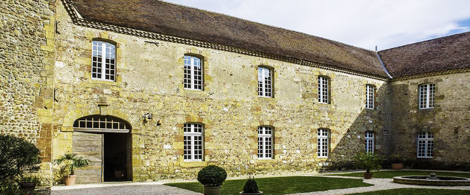 Le Monastère de Saint-Mont Hotel & Spa ★★★★ - Luxe, histoire, gourmandise & relaxation dans un cadre idyllique en plein cœur du Gers. - Gers, France