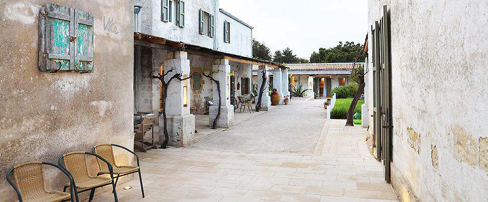 Borgo Sentinella ★★★★ - Charm, character and stunning scenery in a 17th-century farmhouse. - Puglia, Italy