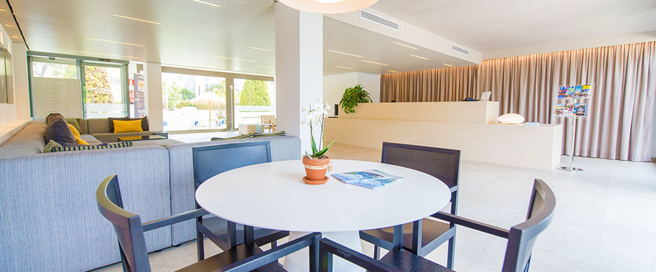 Atenea Park Suites & Apartments - A holiday in the sun on the Mediterranean - Costa de Barcelona, Spain