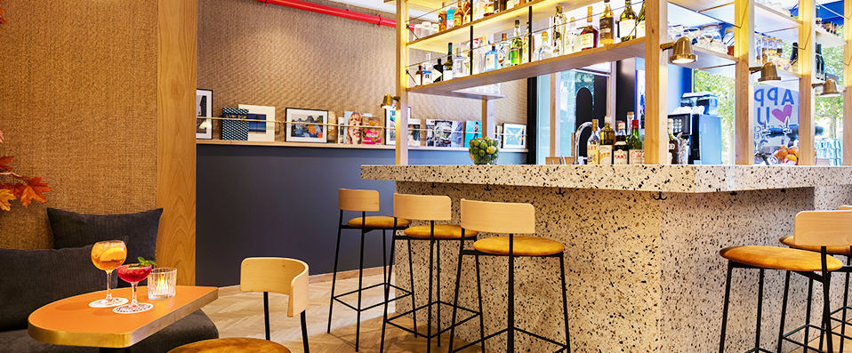 Oh la la ! Hotel Bar - Paris Bastille ★★★ - Last Minute - A unique and quirky hotel in Paris’ 11th arrondissement. - Paris, France