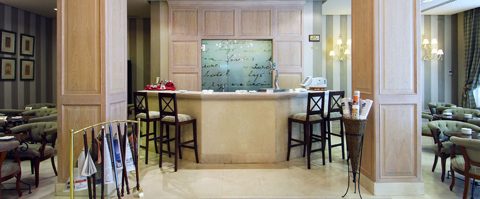 Vincci Lys ★★★★ - Perfect palace and an unbeatable location in one of Europe’s top cities! - Valencia, Spain