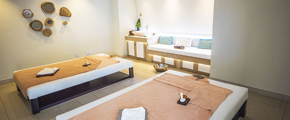 Azuri Residences & Villas ★★★★ - Mauritian paradise surrounded by the sparkling blue Indian Ocean. - Mauritius