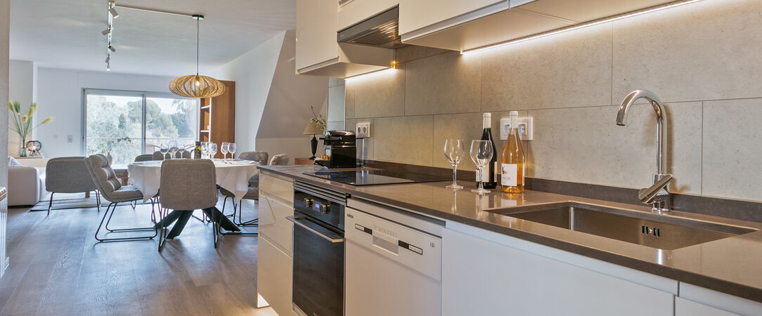 Apartamentos Barcarola - Une adresse pour flâner en toute indépendance sur la Costa Brava, entre plage et douceur méditerranéenne. - Costa Brava, Spain