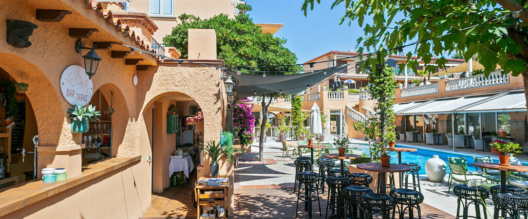 Apartamentos Barcarola - Une adresse pour flâner en toute indépendance sur la Costa Brava, entre plage et douceur méditerranéenne. - Costa Brava, Spain