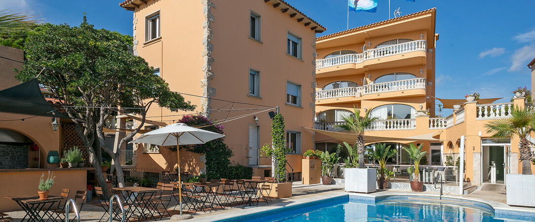 Apartamentos Barcarola - Une adresse pour flâner en toute indépendance sur la Costa Brava, entre plage et douceur méditerranéenne. - Costa Brava, Spain