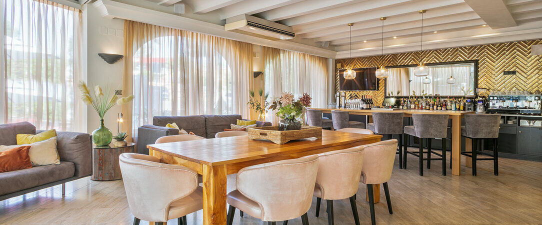 Apartamentos Barcarola - Une adresse pour flâner en toute indépendance sur la Costa Brava, entre plage et douceur méditerranéenne. - Costa Brava, Espagne