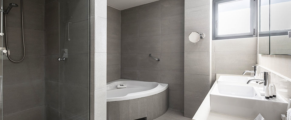 Hotel Mossaic Los Alcázares ★★★★ - Modern, minimalist comfort with an arty twist metres from the beach. - Mucia, Spain