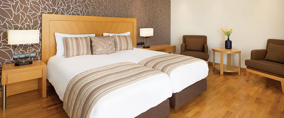 Wyndham Loutraki Poseidon Resort ★★★★★ - Soleil, plage & histoire sous le soleil grec. <b>Demi-pension incluse !</b> - Péloponnèse, Grèce