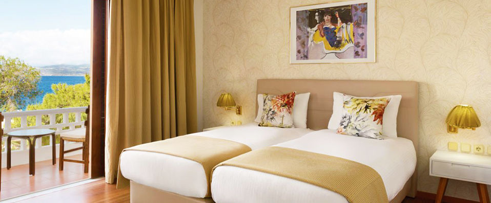 Wyndham Loutraki Poseidon Resort ★★★★★ - Soleil, plage & histoire sous le soleil grec. <b>Demi-pension incluse !</b> - Péloponnèse, Grèce