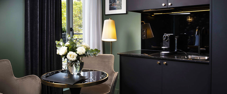 Rayz Eiffel - Your Parisian home, steps away from the Eiffel Tower. - Paris, France