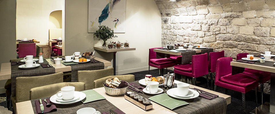 Hôtel de la Place du Louvre ★★★ - Last Minute - A tastefully renovated 17th century building in Paris’ historic 1st arrondissement. - Paris, France