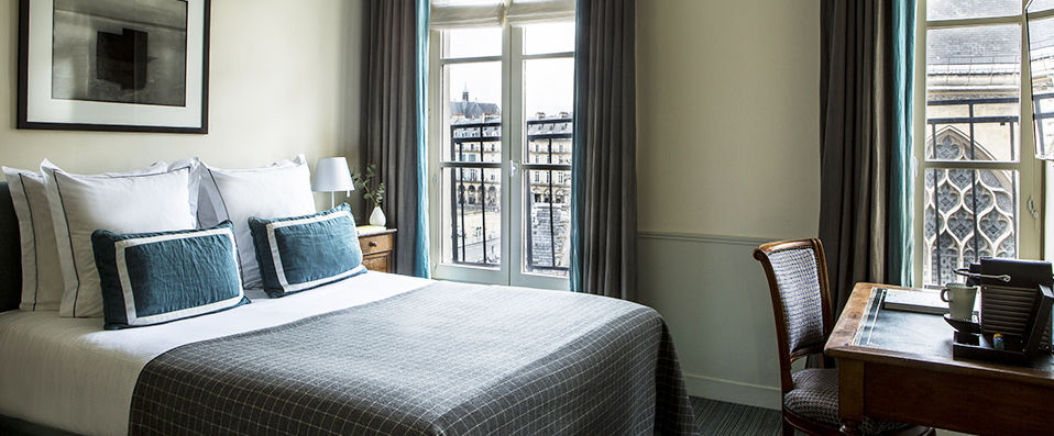 Hôtel de la Place du Louvre ★★★ - Last Minute - A tastefully renovated 17th century building in Paris’ historic 1st arrondissement. - Paris, France