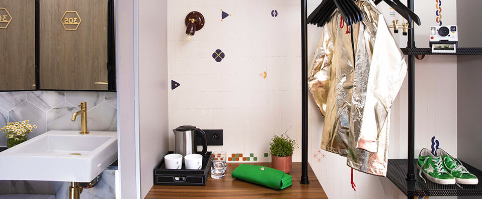 Maxim Folies ★★★ - Last Minute - Chic hotel ideally situated in Paris’ 9th Arrondissement. - Paris, France