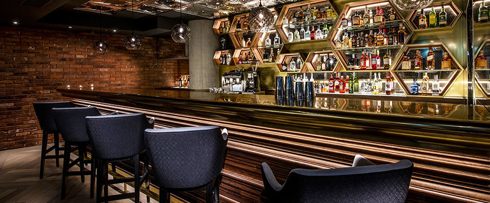 Lincoln Plaza London, Curio Collection by Hilton ★★★★★ & Thames river cruise - A 5-star boutique luxury hotel away from the London crowds. - London, United Kingdom