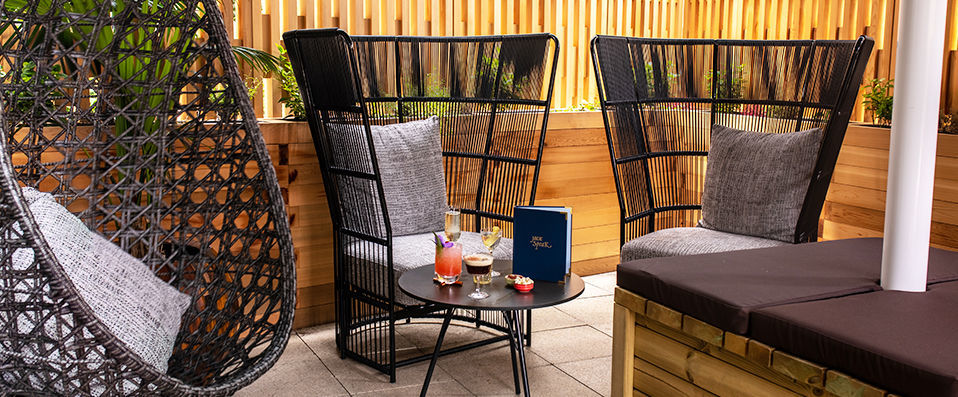 Lincoln Plaza London, Curio Collection by Hilton ★★★★★ & Thames river cruise - A 5-star boutique luxury hotel away from the London crowds. - London, United Kingdom