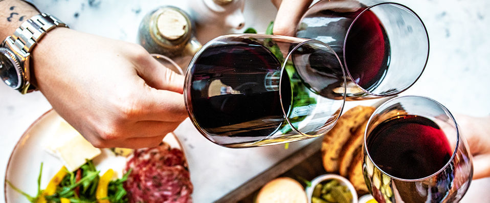 Lincoln Plaza London, Curio Collection by Hilton ★★★★★ & Thames river cruise - A 5-star boutique luxury hotel away from the London crowds. - London, United Kingdom