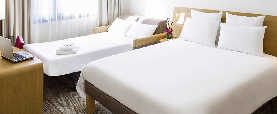 Novotel Toulouse Purpan Aéroport ★★★★ - Last Minute - Live la vie en rose in 'La Ville Rose' on a last-minute to the South of France. - Toulouse, France