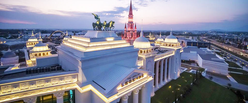 The Land of Legends Kingdom ★★★★★ - Your unique, royal room in Antalya’s exclusive Land of Legends. - Antalya, Turkey