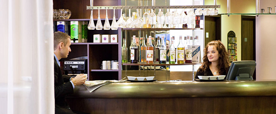 Novotel Suites Nice Aéroport ★★★★ - Last Minute - Convenient hotel by Nice Airport and not far from the Promenade des Anglais. - Nice, France