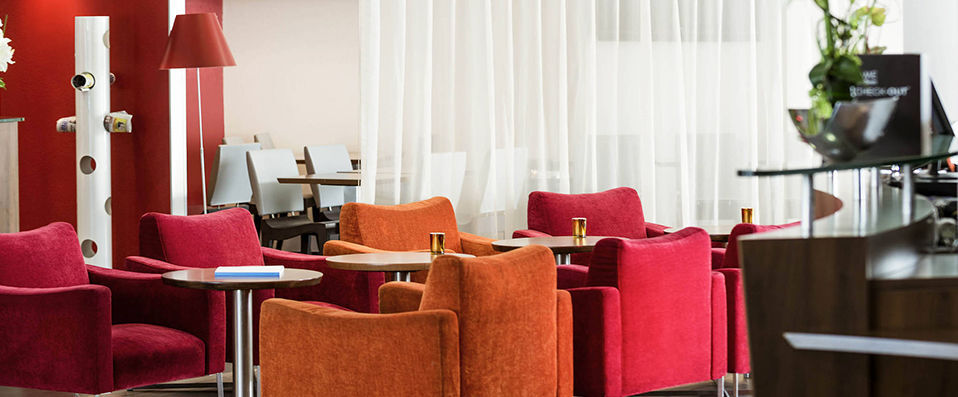 Novotel Suites Nice Aéroport ★★★★ - Last Minute - Convenient hotel by Nice Airport and not far from the Promenade des Anglais. - Nice, France