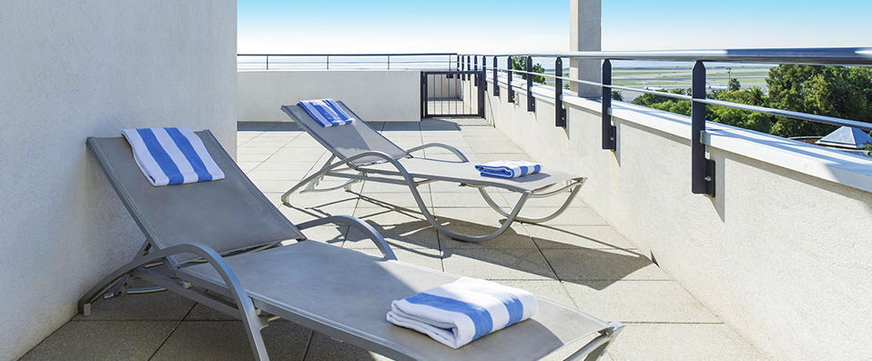 Novotel Suites Nice Aéroport ★★★★ - Last Minute - Convenient hotel by Nice Airport and not far from the Promenade des Anglais. - Nice, France