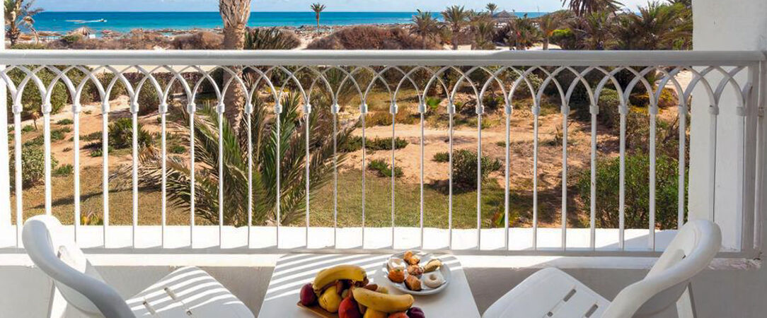 Seabel Rym beach Djerba ★★★★ - White sands and the bright blue Mediterranean Sea on the Djerba coast. - Djerba, Tunisia